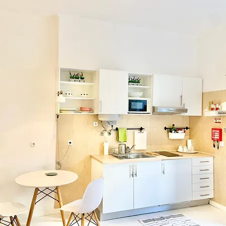 Apartament Alcantara 15 *